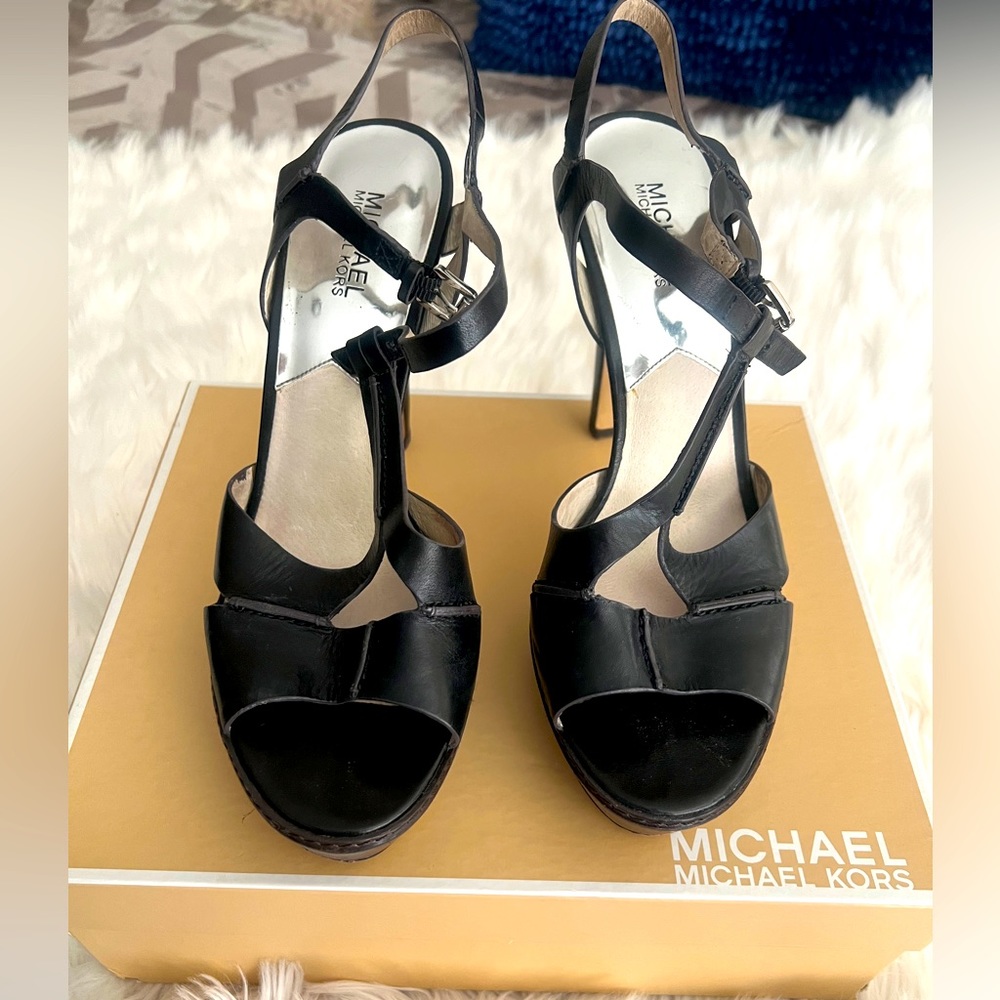 Michael/ Michael Kors Camilla T Strap Black 6”